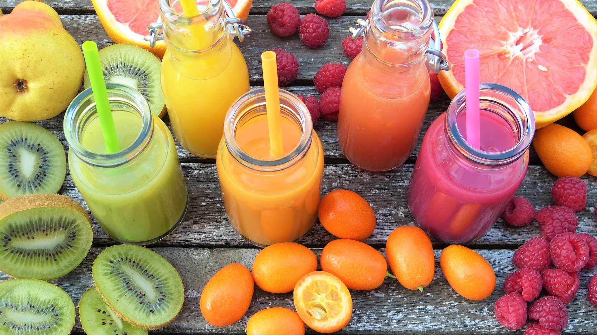 smoothies-2253423_1920 frutta e succhi
